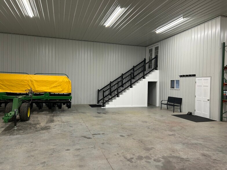 More Photos Of 7754 S State Route 73, Wilmington Flex For Lease