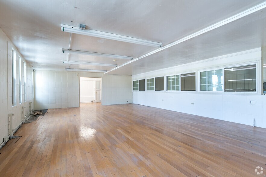More Photos Of 2009 San Pablo Ave, Berkeley Freestanding For Lease