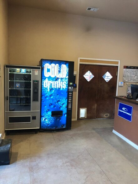 More Photos Of 3005 E Highway 190, Lampasas Auto Repair For Sale