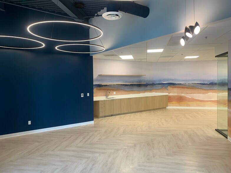 More Photos Of 2701 Loker Ave W, Carlsbad Office For Lease