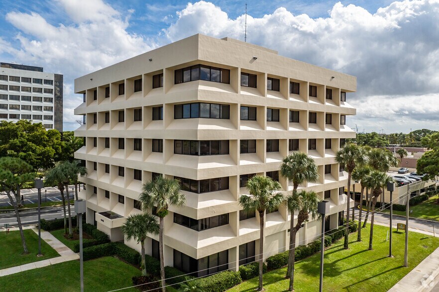 More Photos Of 4440 PGA Blvd, Palm Beach Gardens Office For Lease