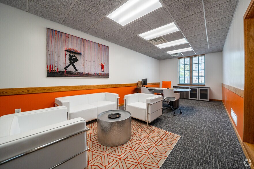 More Photos Of 241 Marquette St, La Salle Office For Sale