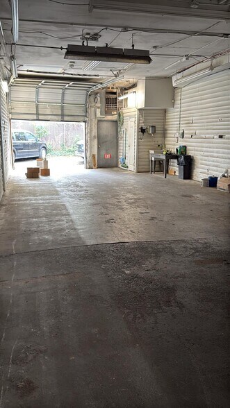 More Photos Of 445-453 Hempstead Tpke, West Hempstead Freestanding For Lease