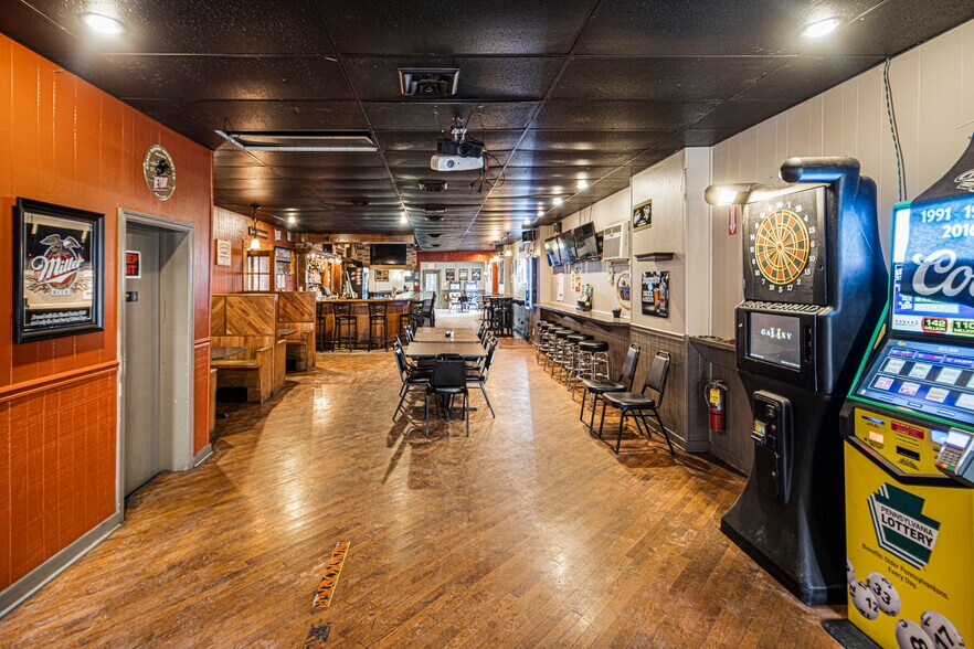 More Photos Of 708-710 Lawrence Ave, Ellwood City General Retail For Sale