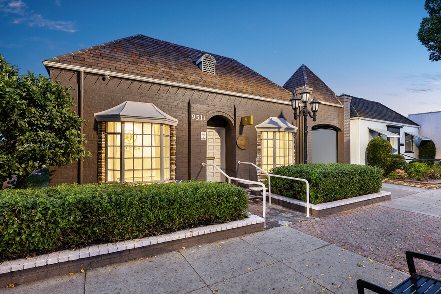 More Photos Of 9511 Las Tunas Dr, Temple City Medical For Sale