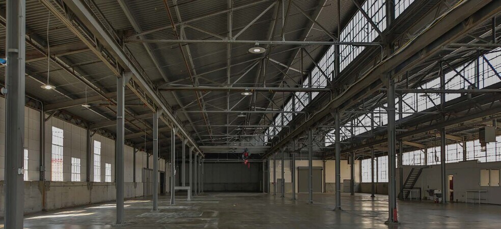 More Photos Of 6000 3rd St, San Francisco Warehouse For Lease