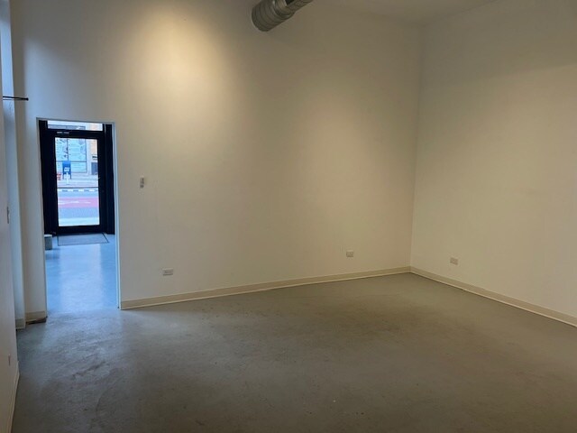 More Photos Of 1659 W Chicago Ave, Chicago Apartments For Lease