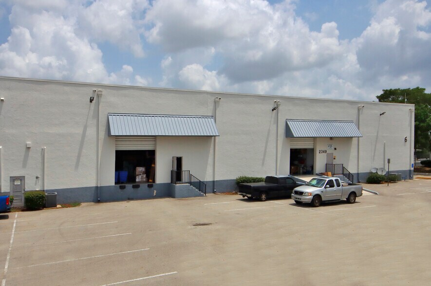 More Photos Of 2201-2211 Stirling Rd, Fort Lauderdale Unknown For Lease