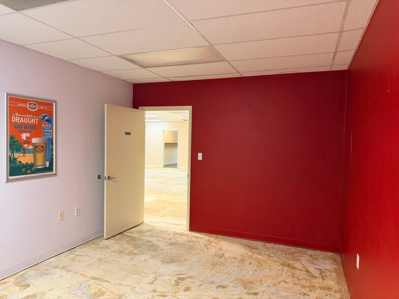 More Photos Of 7491 Ulmerton Rd, Largo Medical For Lease