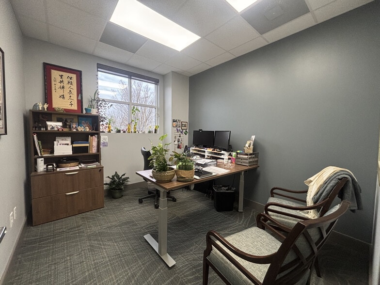 More Photos Of 755 Highland Oaks Dr, Winston-Salem Medical For Lease