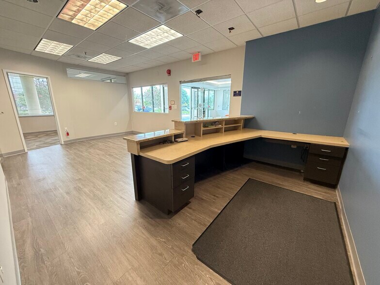 More Photos Of 12200 Tech Rd, Silver Spring Medical For Lease