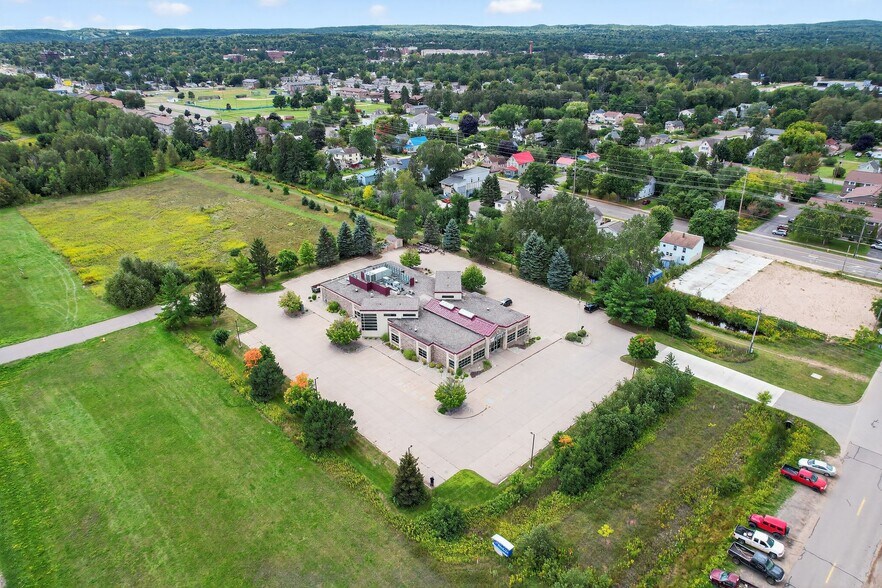 More Photos Of 175 Hawley St, Marquette Medical For Lease