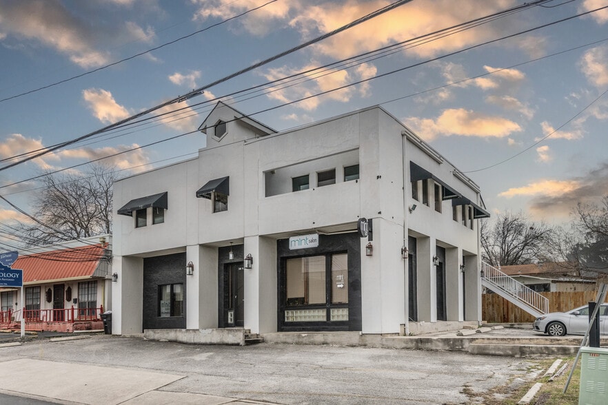 More Photos Of 250 W Olmos Dr, San Antonio Storefront Retail Office For Lease