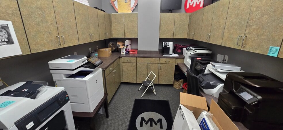 More Photos Of 126 Seven Farms Dr, Daniel Island Office For Sale