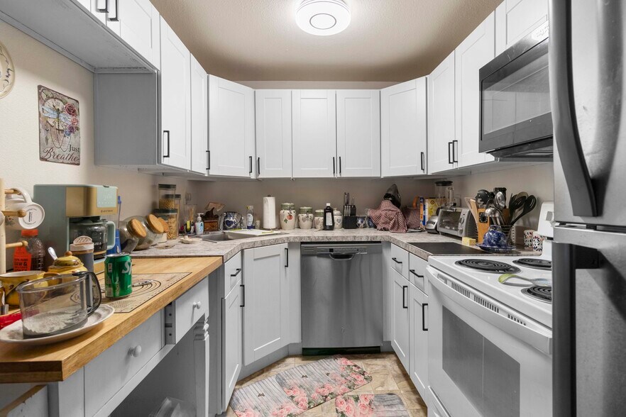 More Photos Of 4405 NE 82nd Ave, Portland Apartments For Sale