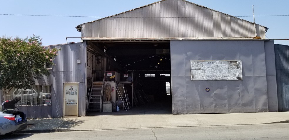 Primary Photo Of 411 S Flower St, Burbank Warehouse For Lease