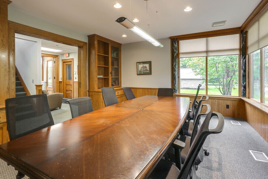 More Photos Of 4588 S Park Ave, Hamburg Office Residential For Sale