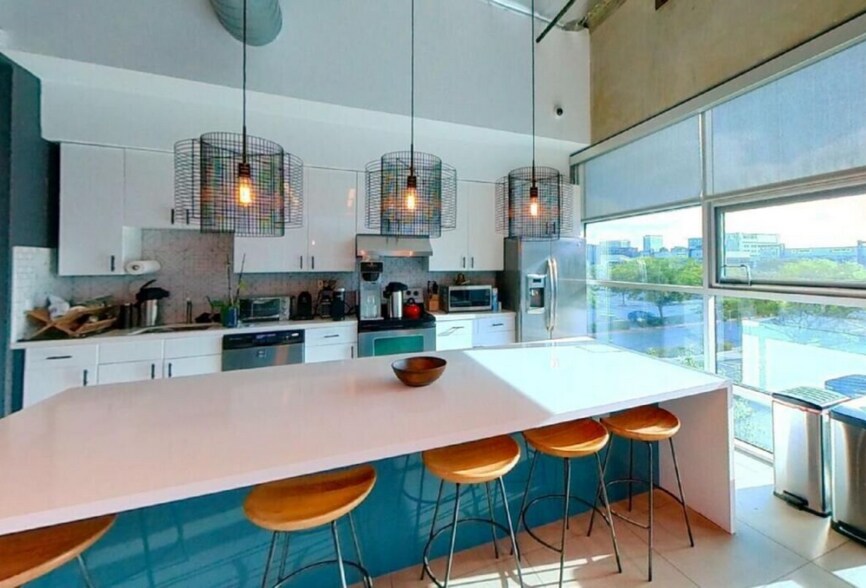 More Photos Of 855 Douglas St, El Segundo Loft Creative Space For Lease