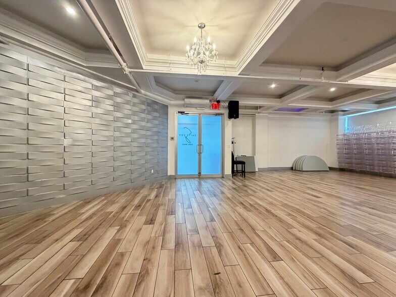 More Photos Of 975 Liberty Ave, Brooklyn General Retail For Lease