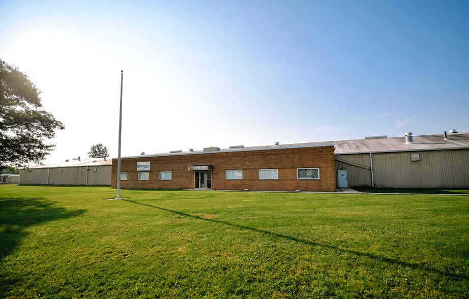 Primary Photo Of 211 W Geneva St, Dunkirk Manufacturing For Lease