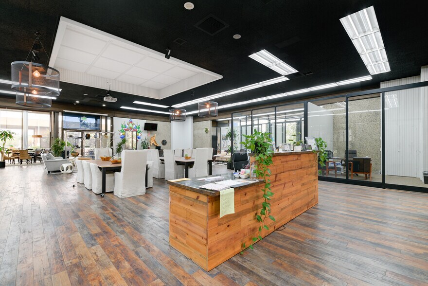 More Photos Of 140 N Escondido Blvd, Escondido Office For Sale