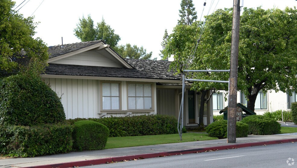Primary Photo Of 625 Menlo Ave, Menlo Park Office For Lease
