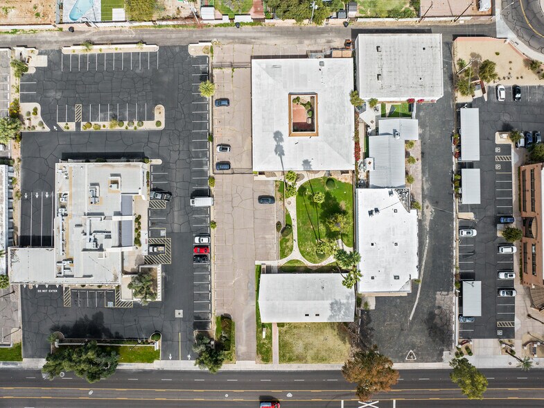 More Photos Of 424 W Broadway Rd, Tempe Office For Sale