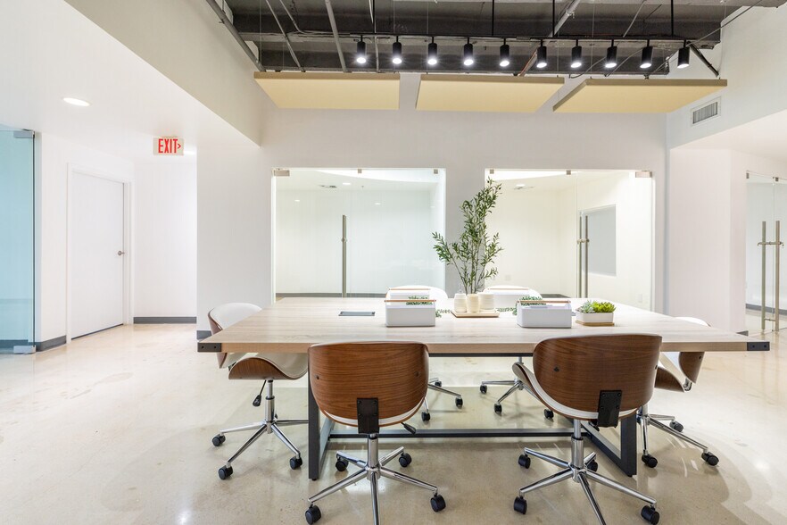 More Photos Of 1680 Meridian Ave, Miami Beach Office For Lease