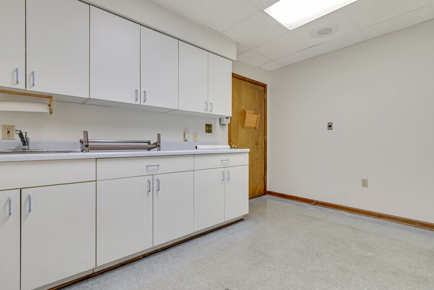 More Photos Of 371 E Brown St, East Stroudsburg Healthcare For Sale