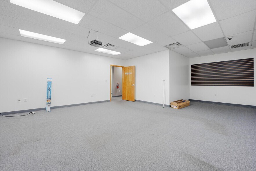 More Photos Of 6775 NW 15th Ave, Fort Lauderdale Warehouse For Sale