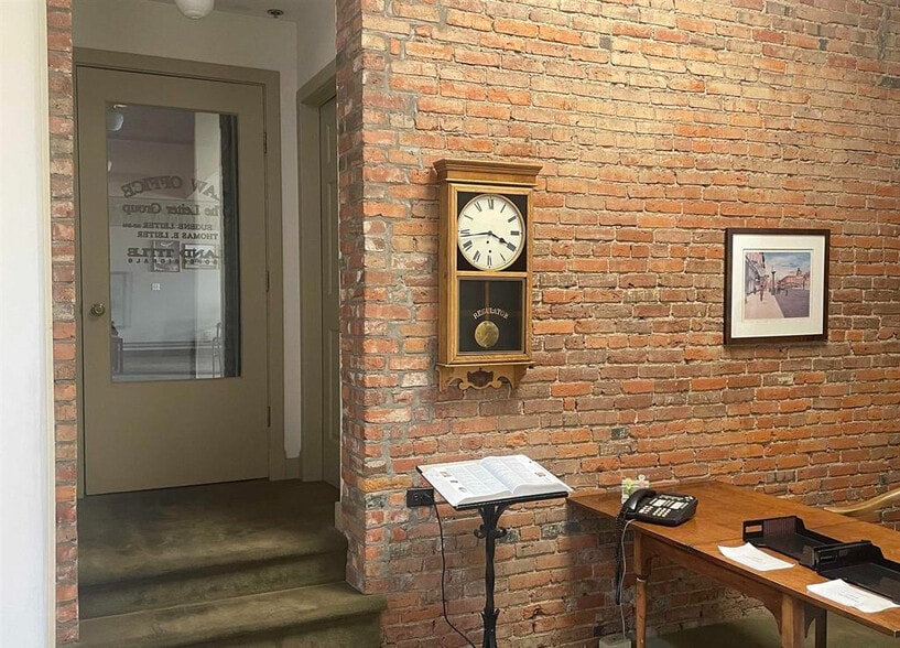 More Photos Of 309 Main St, Peoria Storefront Retail Residential For Sale