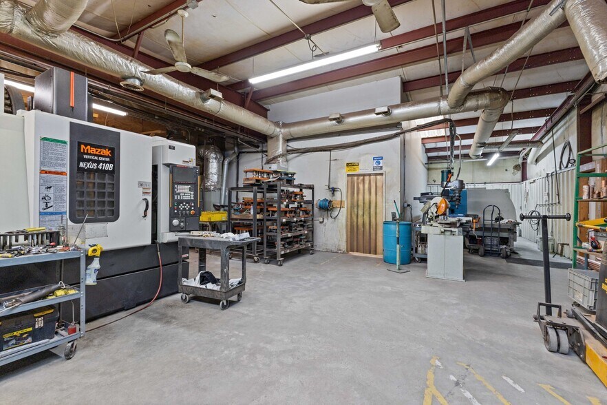 More Photos Of 1094 N Main St, Ashland City Light Manufacturing For Sale