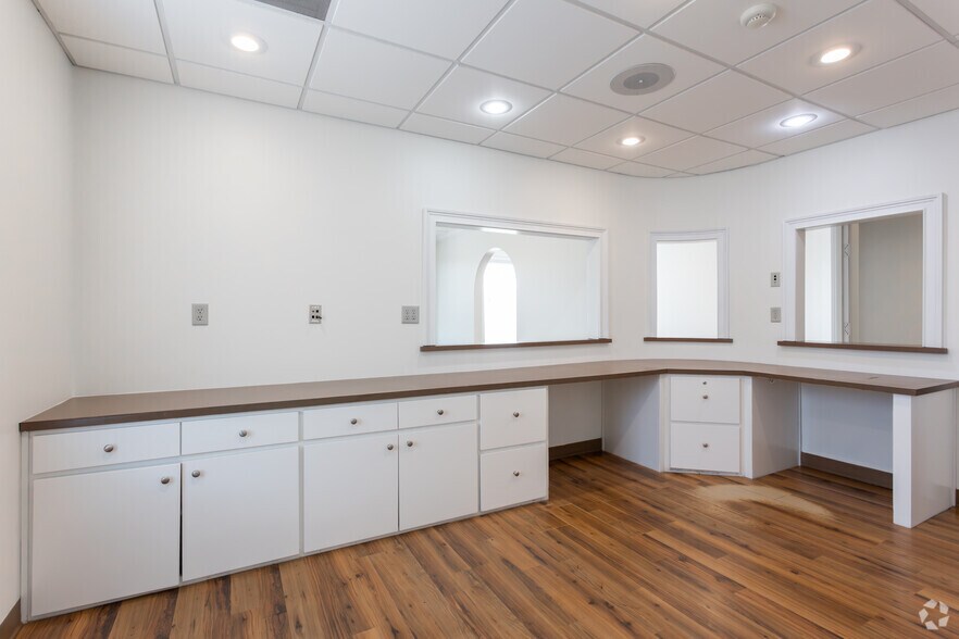 More Photos Of 922 E Jefferson St, Americus Medical For Lease