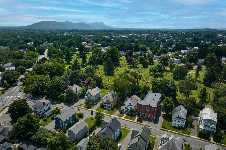More Photos Of 18 Orchard St, Northampton Apartments For Sale