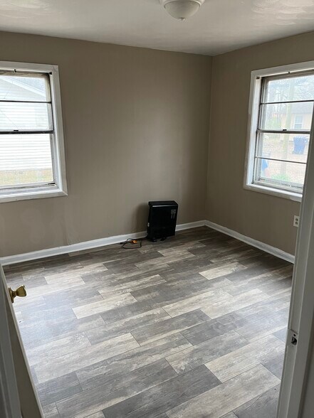 More Photos Of , Batesville Unknown For Sale