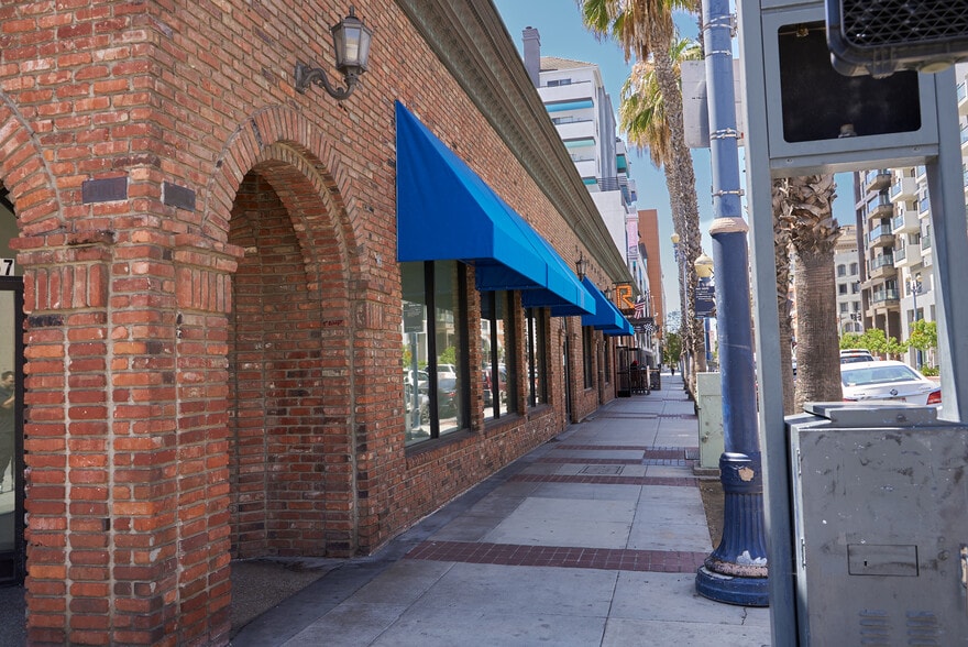 More Photos Of 108 W 3rd St, Long Beach Restaurant For Lease