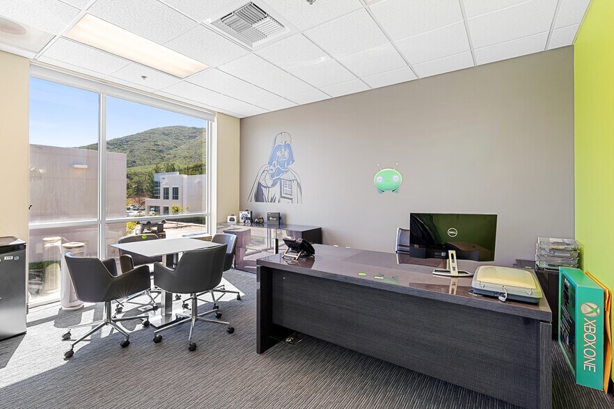 More Photos Of 27321-27327 Via Industria, Temecula Light Distribution For Lease