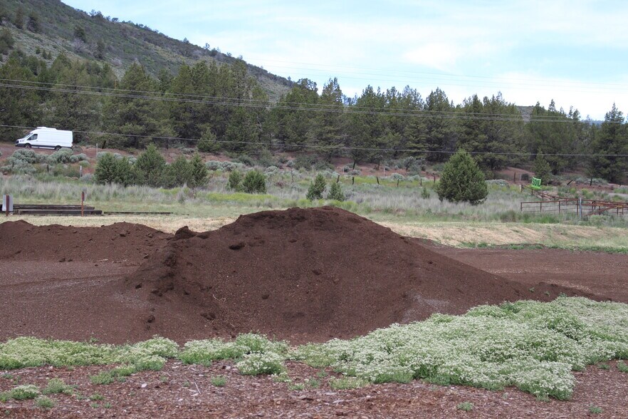 More Photos Of 24221 US-97 Hwy, Klamath Falls Contractor Storage Yard For Sale