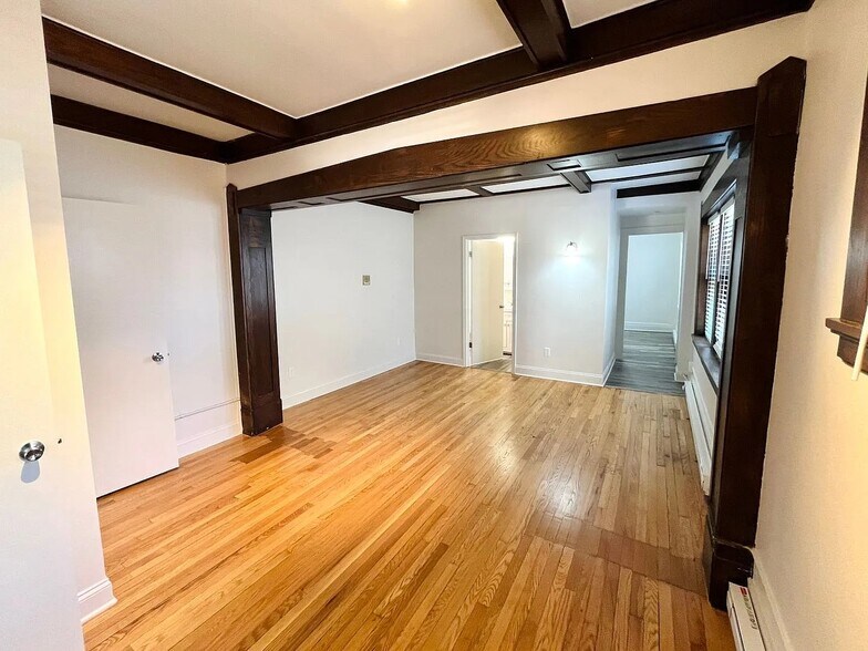 More Photos Of 604 Holly Ave, Saint Paul Apartments For Sale