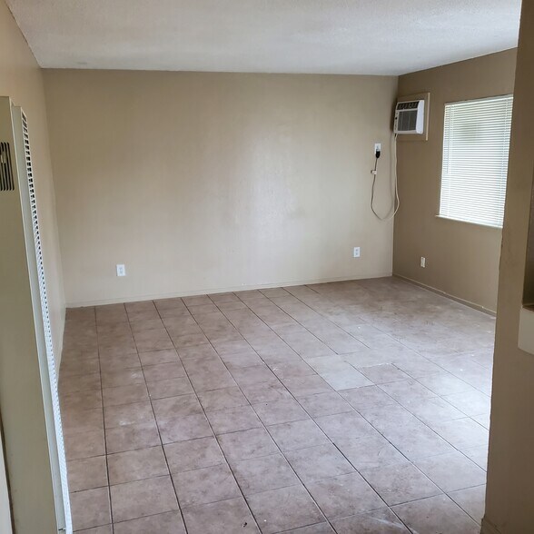 More Photos Of 724 Lampasas Ave, Sacramento Apartments For Sale