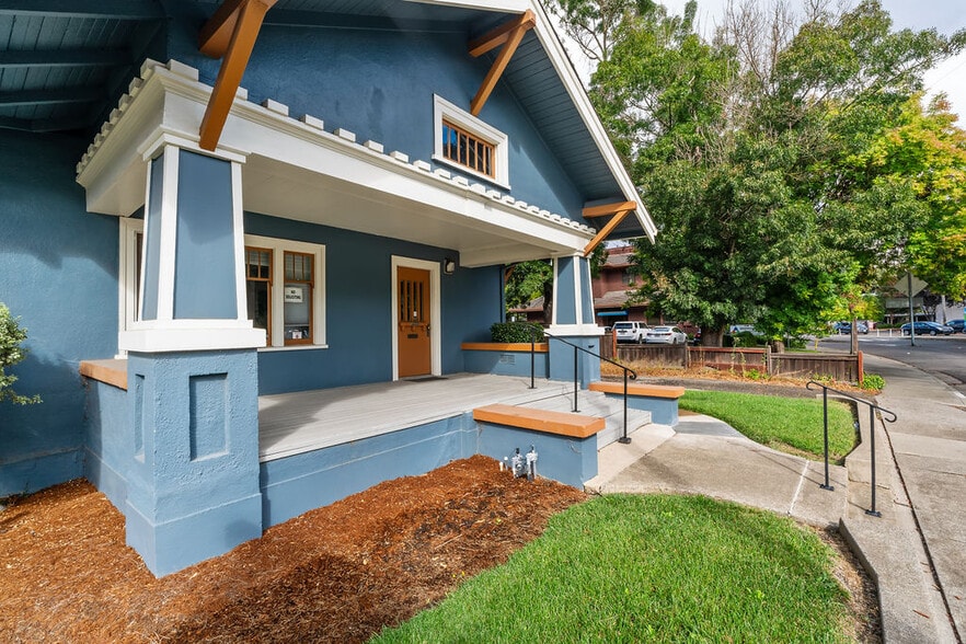 More Photos Of 1313 College Ave, Santa Rosa Office For Sale