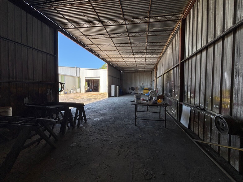 More Photos Of 424 Shelton Rd, West Columbia Warehouse For Sale