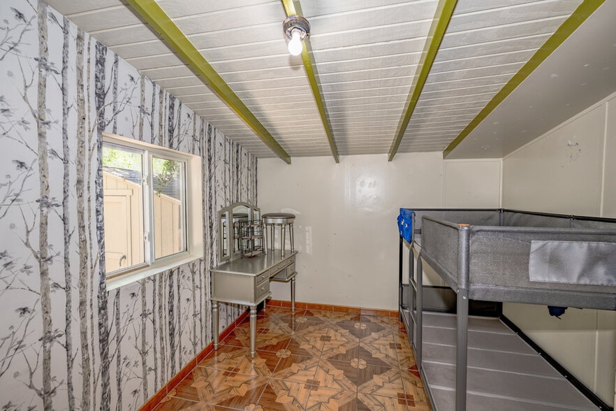 More Photos Of 12625 Sierra Hwy, Santa Clarita Restaurant For Sale