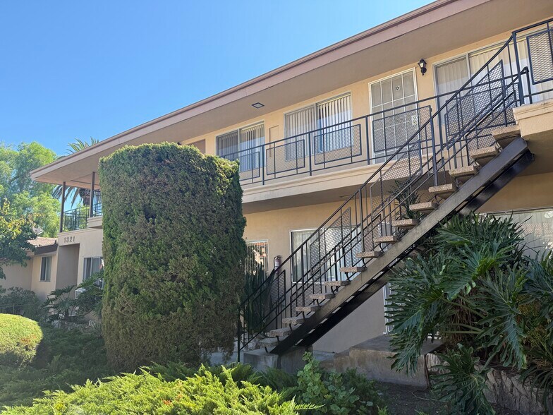 More Photos Of 1321 W 9th St, San Pedro Apartments For Sale