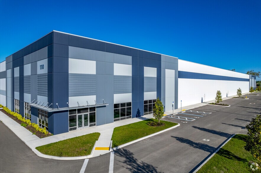 Primary Photo Of 1110 17th St E, Palmetto Distribution For Lease