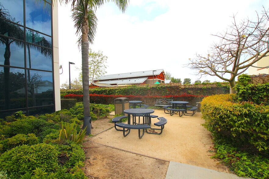 More Photos Of 20377 Acacia St, Newport Beach Office For Lease
