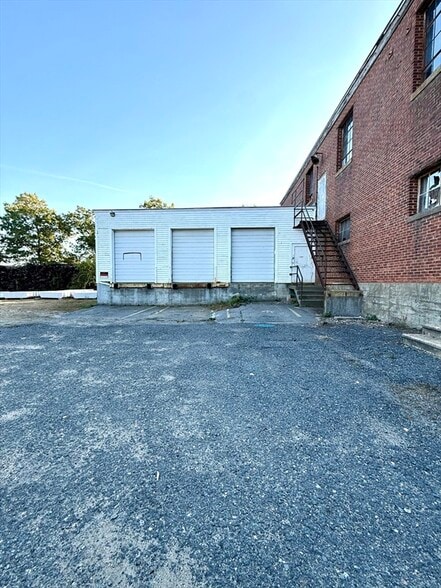 More Photos Of 55 Mill St, Brookfield Industrial For Sale