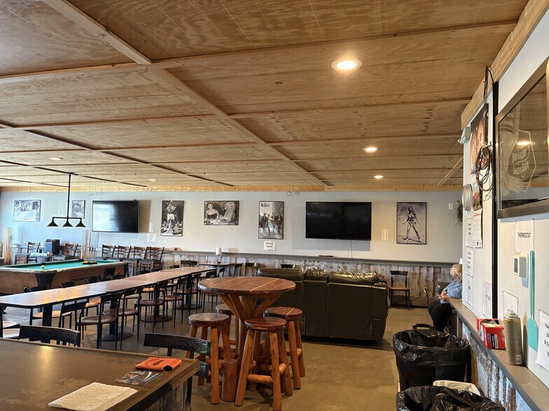 More Photos Of 3071 Jacob rd, Jacob Bar For Sale