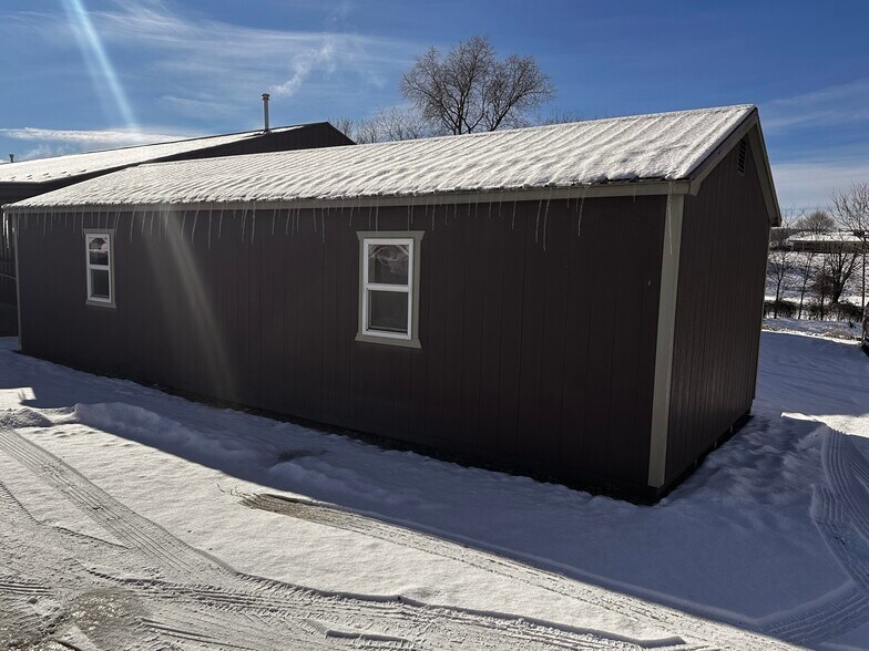More Photos Of 522A S Main St, Broadway Flex For Sale