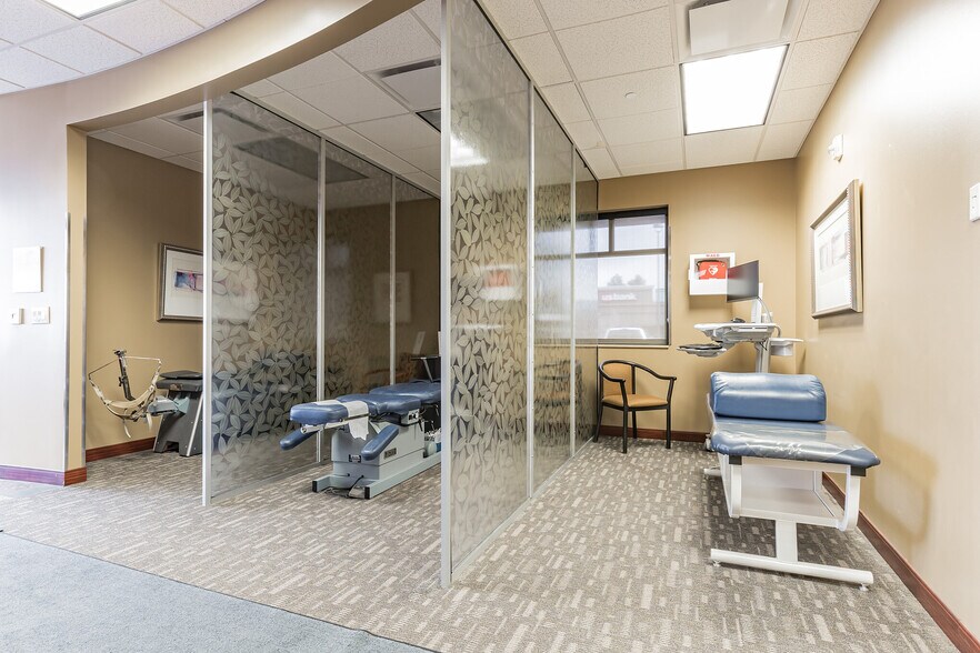 More Photos Of 9299 S Broadway, Highlands Ranch Medical For Sale